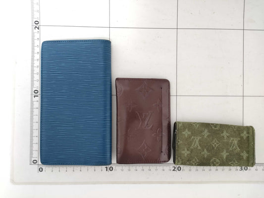 LOUIS VUITTON Epi Louis Vuitton/Prada/Burberry key case/wallet pouch etc.* Billfold
