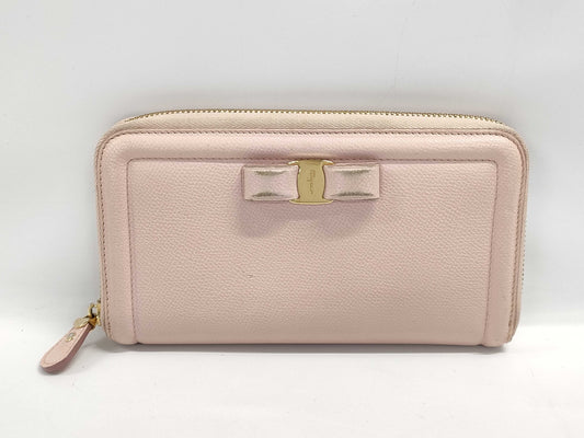 Salvatore Ferragamo Vara Long Wallet Round Wallet
