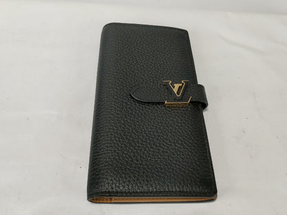 LOUIS VUITTON M81330 Wallet
