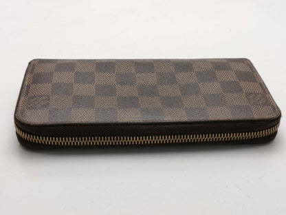 LOUIS VUITTON Damier Zippy Wallet Wallet