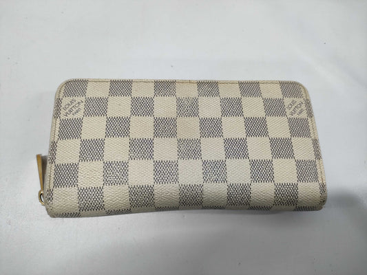 LOUIS VUITTON Damier Azur Zippy Wallet