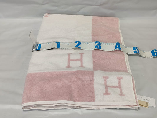 HERMES Avalon Bath Towel with Tag Other Accessories