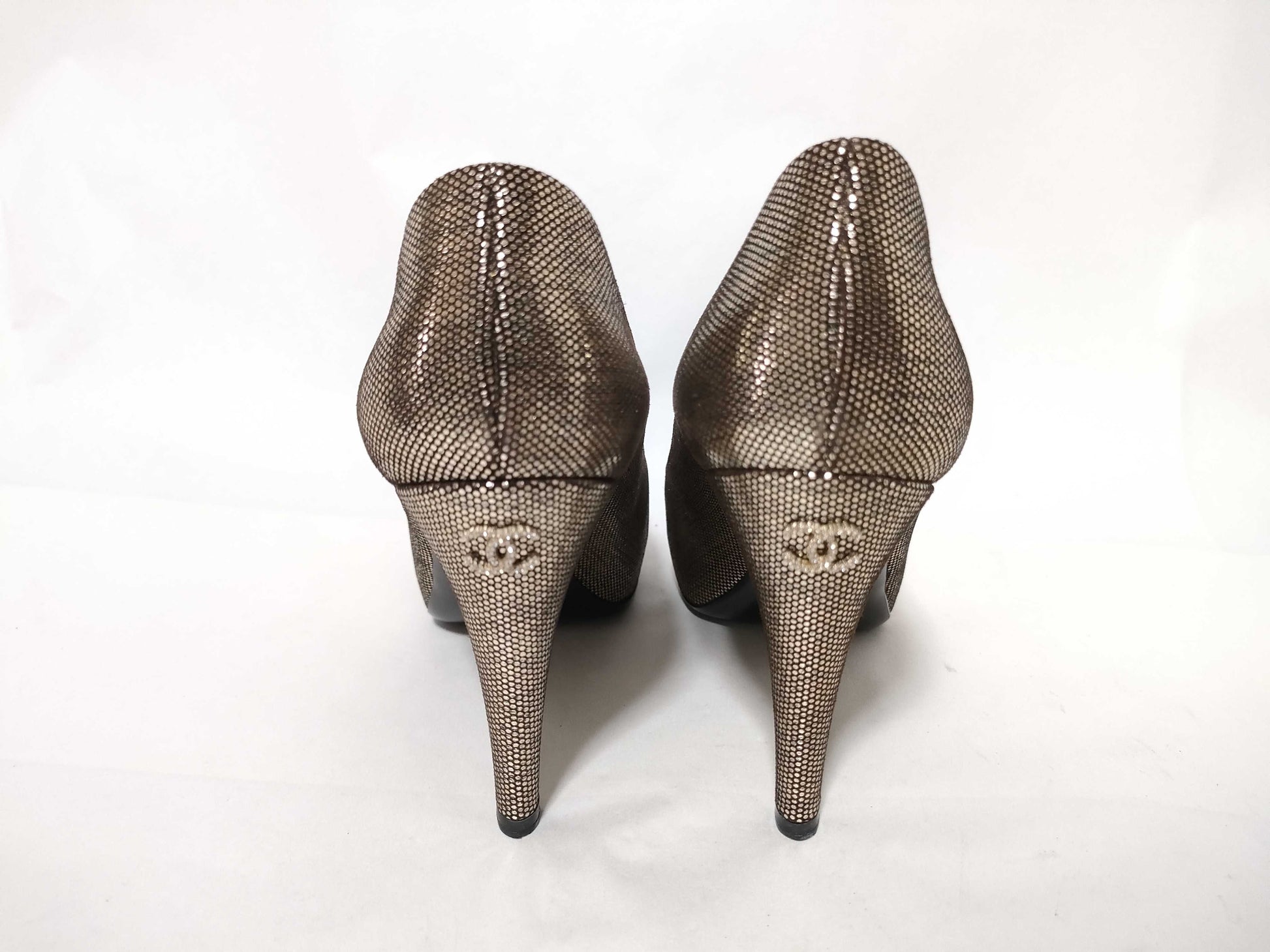 CHANEL Heel Coco Mark Pumps