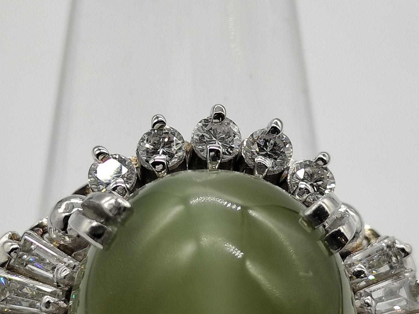 Nephrite Cat's Eye 9.60ct D0.80ct PT900 12.3g Ring 