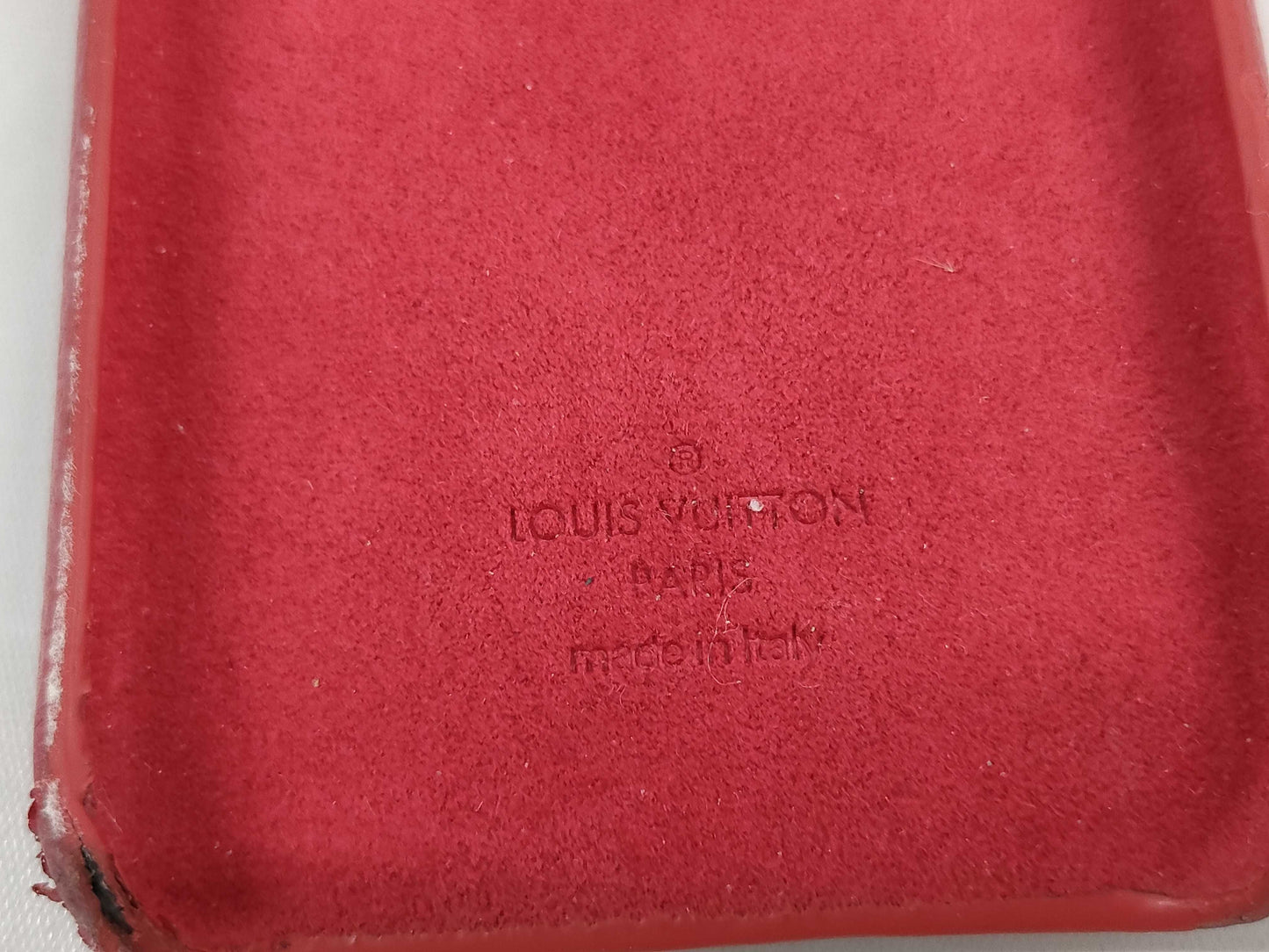 LOUIS VUITTON 4. 4 Louis Vuitton smartphone cases and other accessories