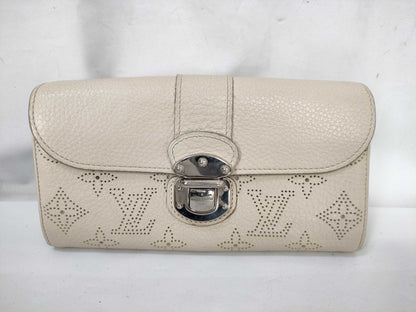 LOUIS VUITTON Mahina Mahina Portefeuille Iris Wallet