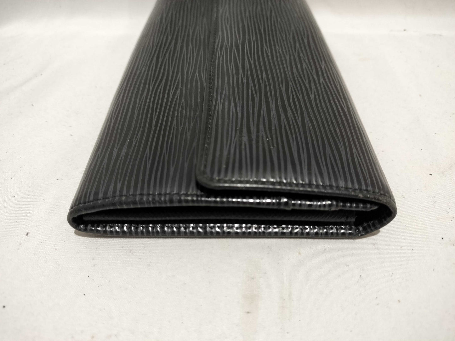 LOUIS VUITTON Epi Portefeuille Sarah Wallet