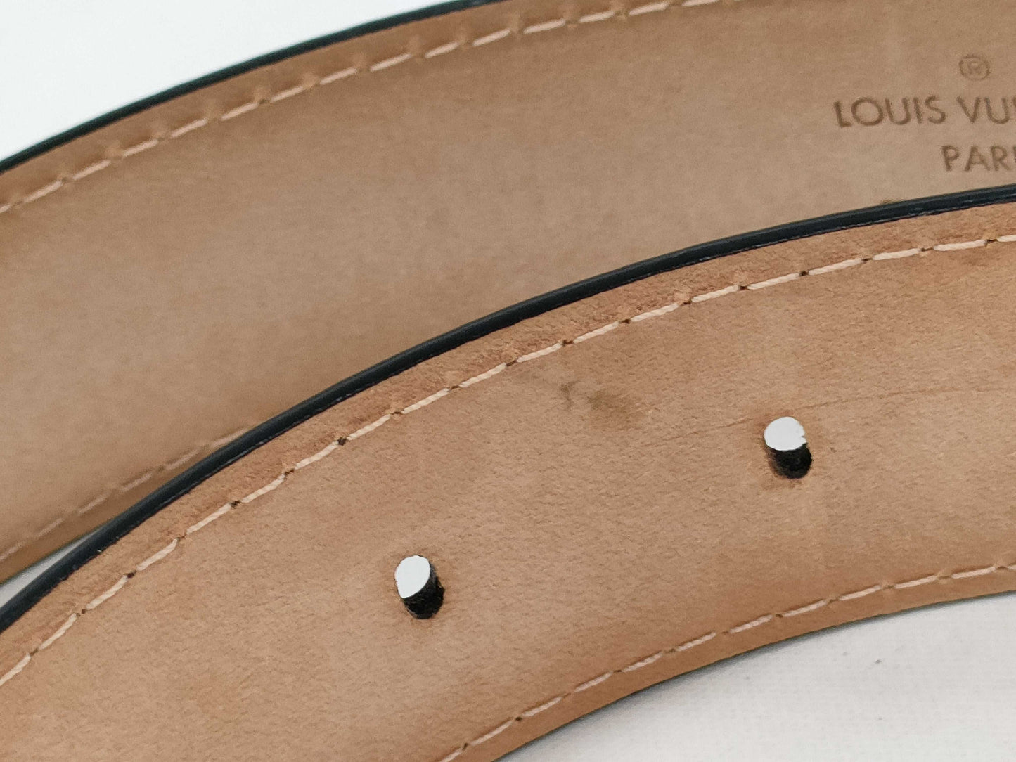 LOUIS VUITTON Taiga Belt