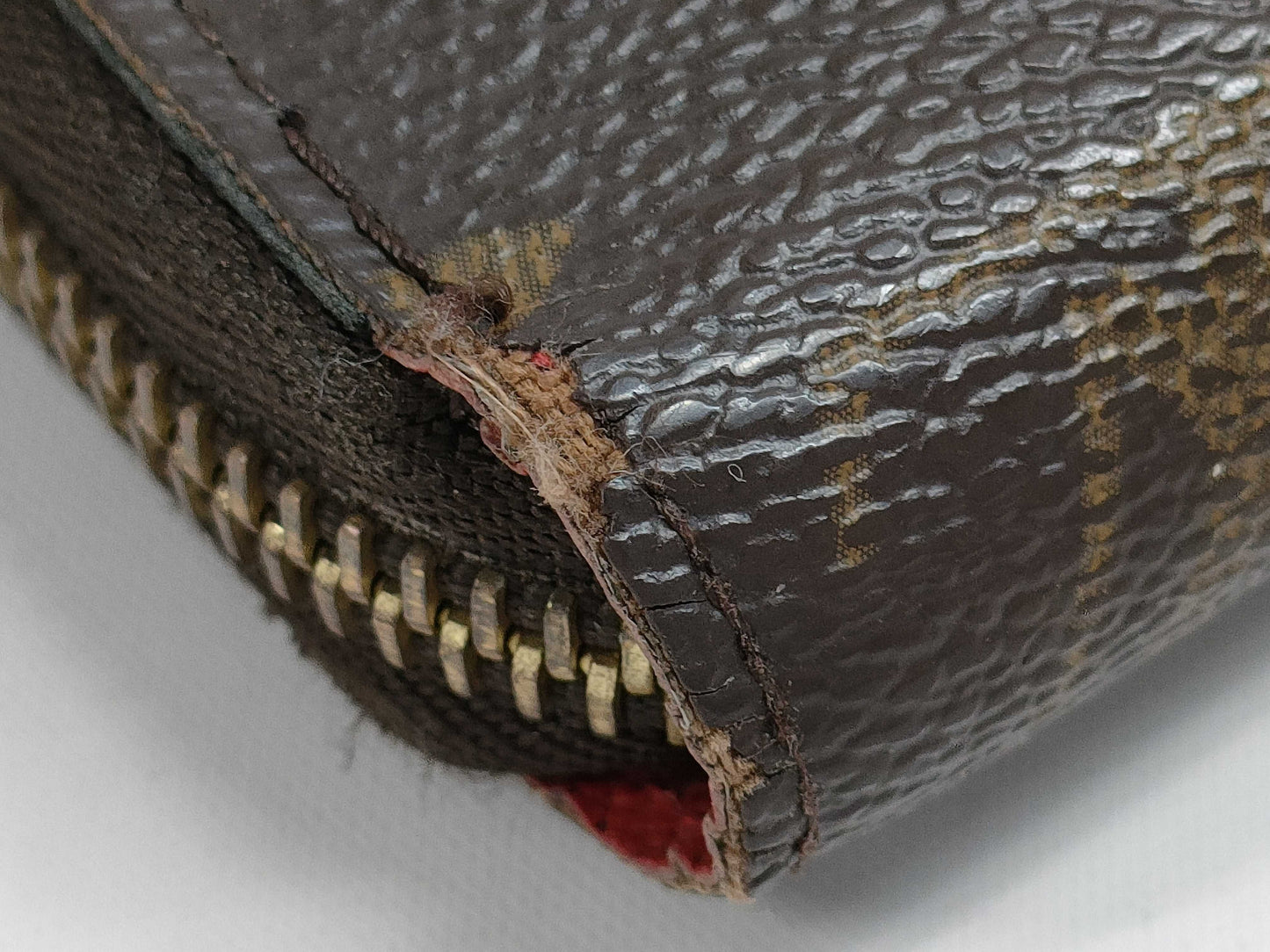 LOUIS VUITTON Monogram Zippy Wallet Wallet