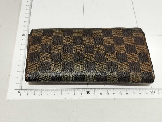 LOUIS VUITTON Damier Portefeuille Sarah Wallet