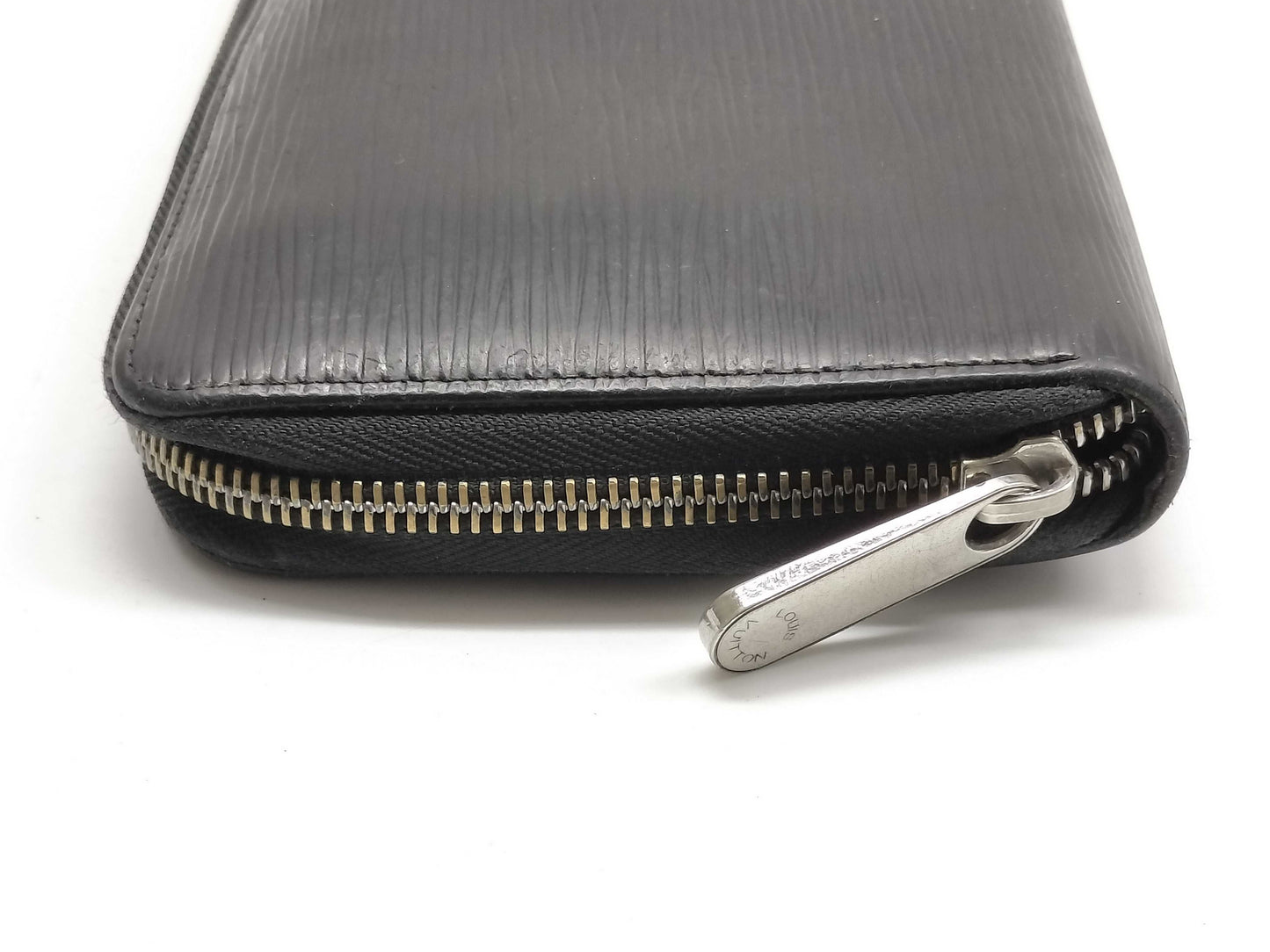 LOUIS VUITTON Epi Zippy Organizer Wallet