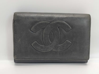 CHANEL Lambskin Bifold Wallet