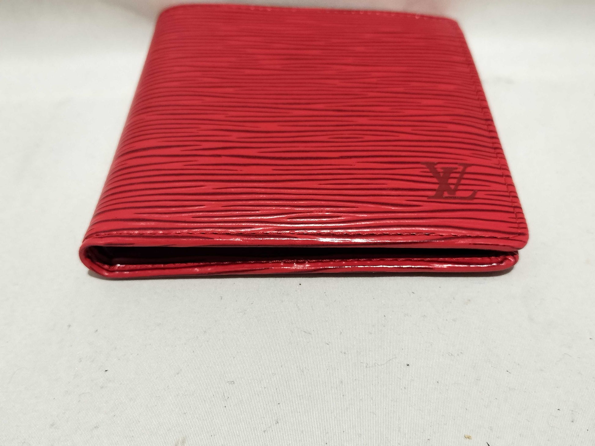 LOUIS VUITTON Epi Portefeuille Marco Bifold Wallet