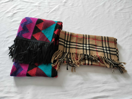BURBERRY 2-Piece Scarf Set