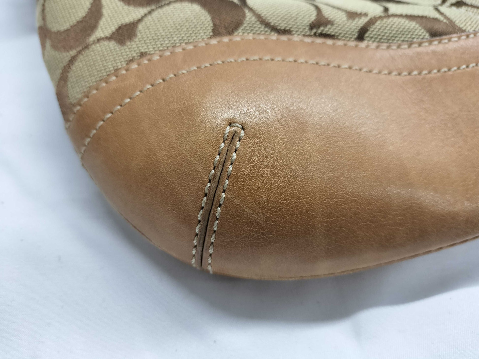 COACH Signature Shoulder Bag/Russet Handbag