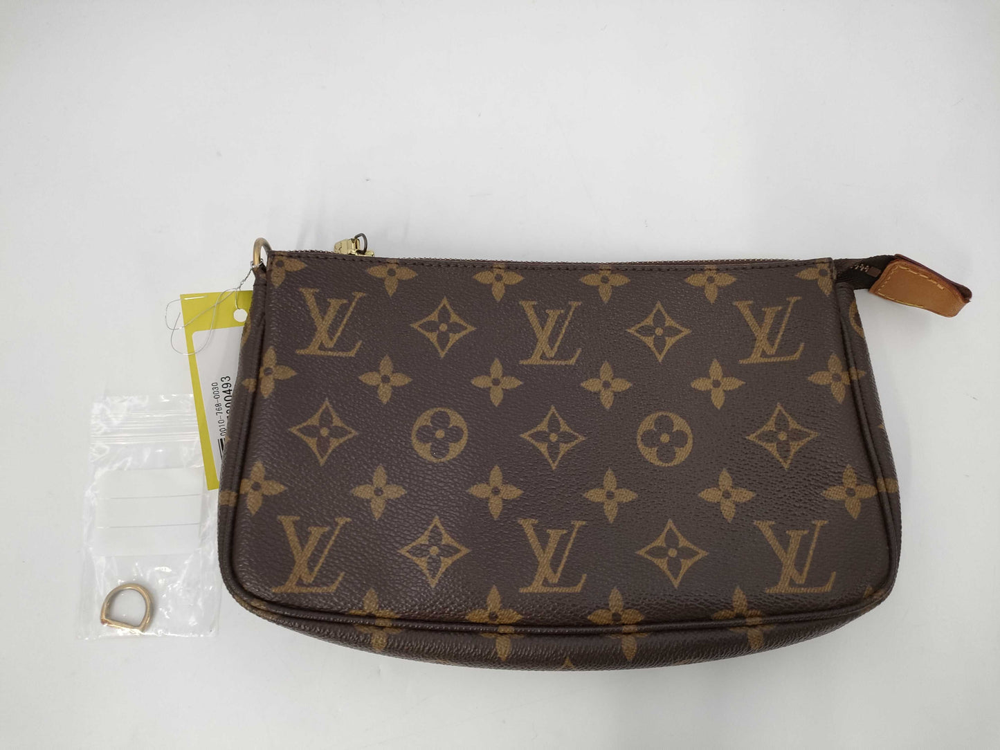LOUIS VUITTON Monogram Accessoires Pouch