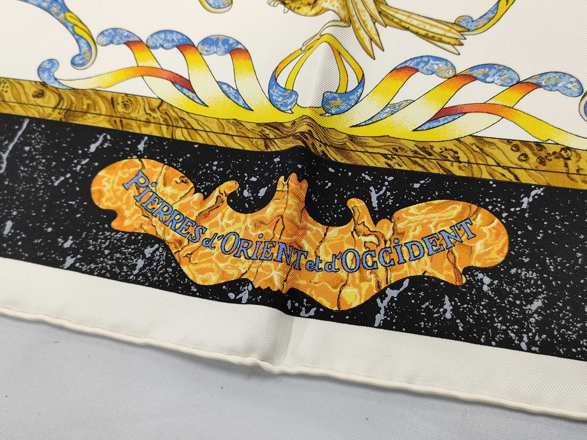 HERMES Carré Pierres d'orient et d'occident Other accessories