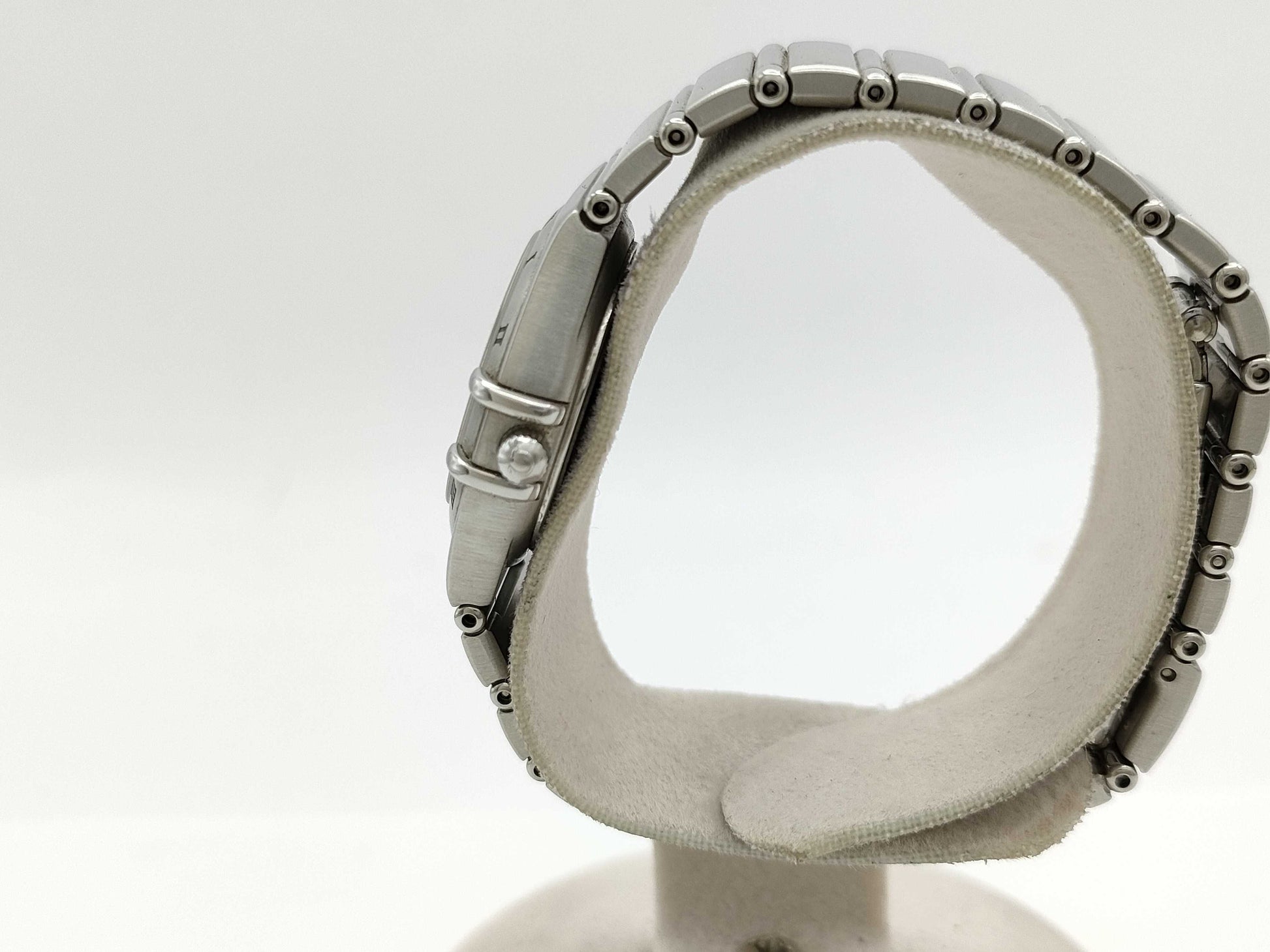 OMEGA 1572.30 56396012 Quartz Women's Watch