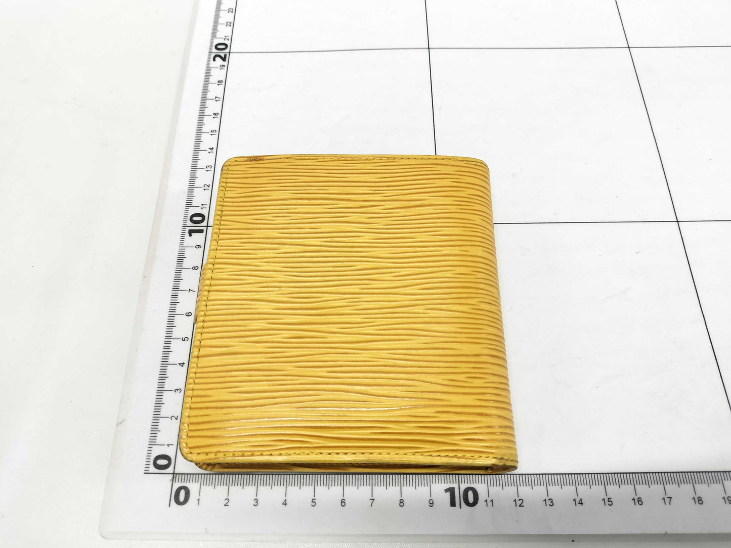 LOUIS VUITTON Epi Porte-Feuille Marco Wallet