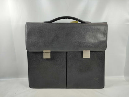 LOUIS VUITTON Taiga M30802 Kazan Business Bag