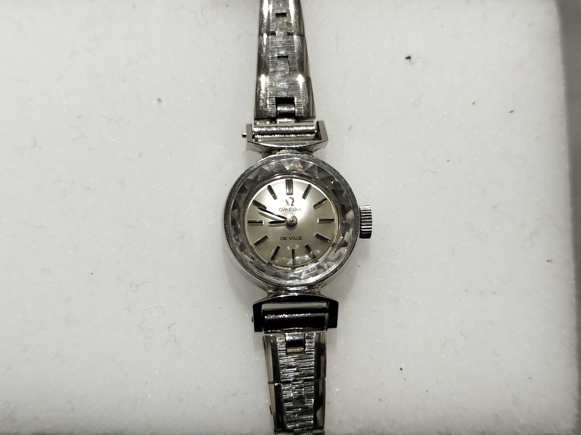 OMEGA De Ville Ladies' Hand-Wound Watch