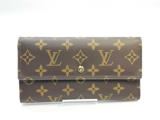 LOUIS VUITTON Monogram M61217 Portefeuille International Wallet