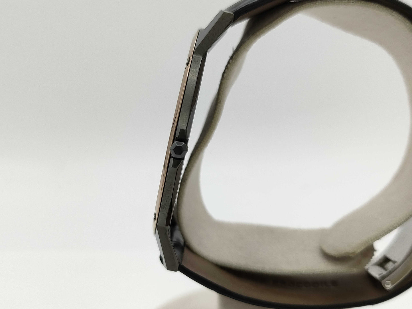 CITIZEN Eco Drive One AR5025-08E 8826-T023452 781000363 Men's Watch