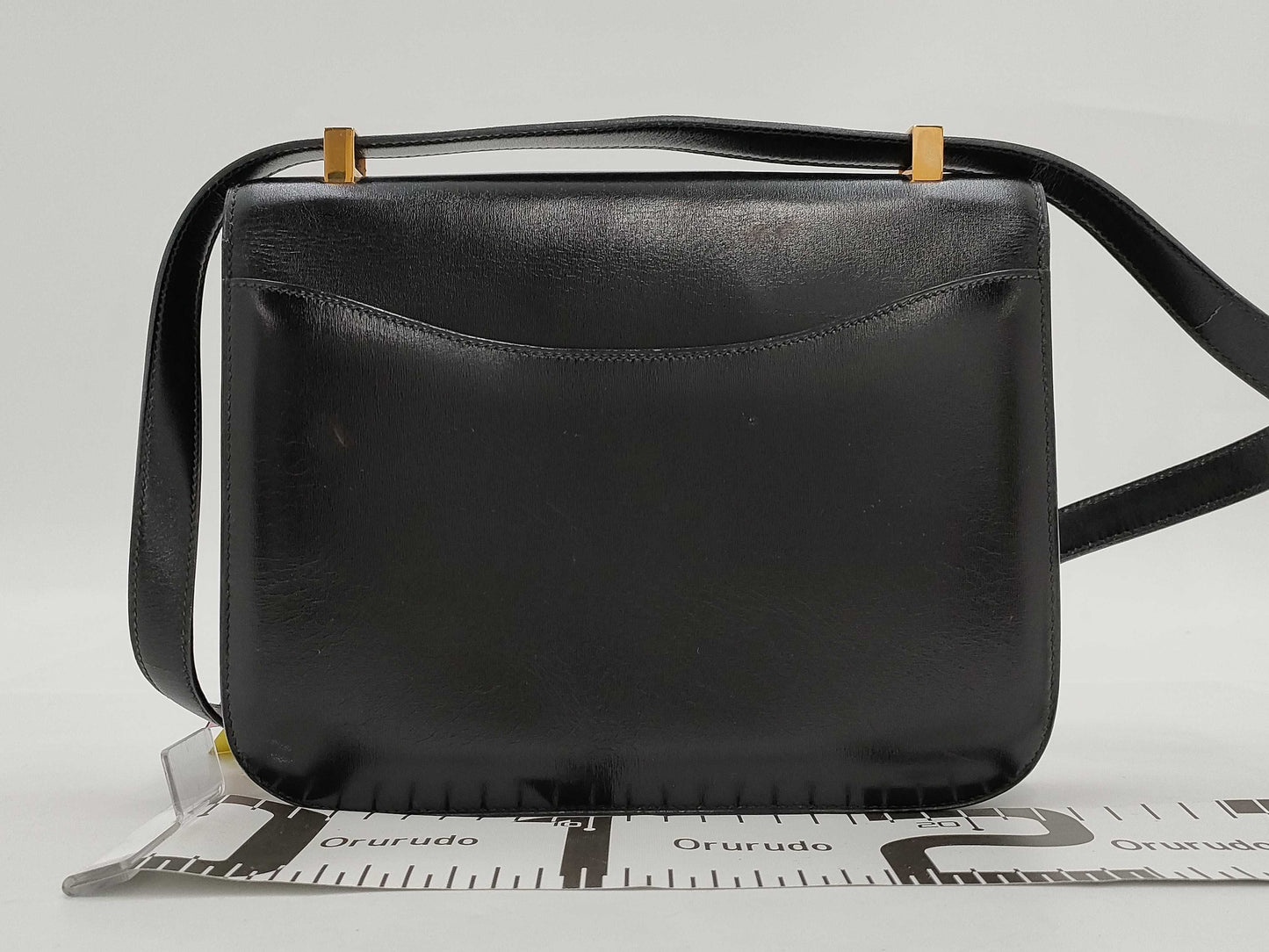 HERMES Constance 24 Box Calf Leather Shoulder Bag in Black with Gold Hardware and 〇S Stamp