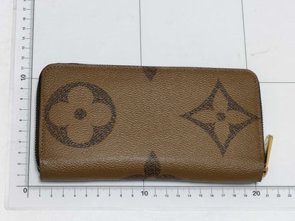 LOUIS VUITTON Monogram M6935 Giant Reverse Zippy Wallet*1 Wallet