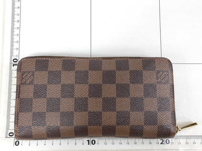LOUIS VUITTON Damier Zippy Wallet with Illustration Print