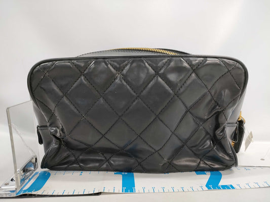 CHANEL Matelasse Makeup Pouch