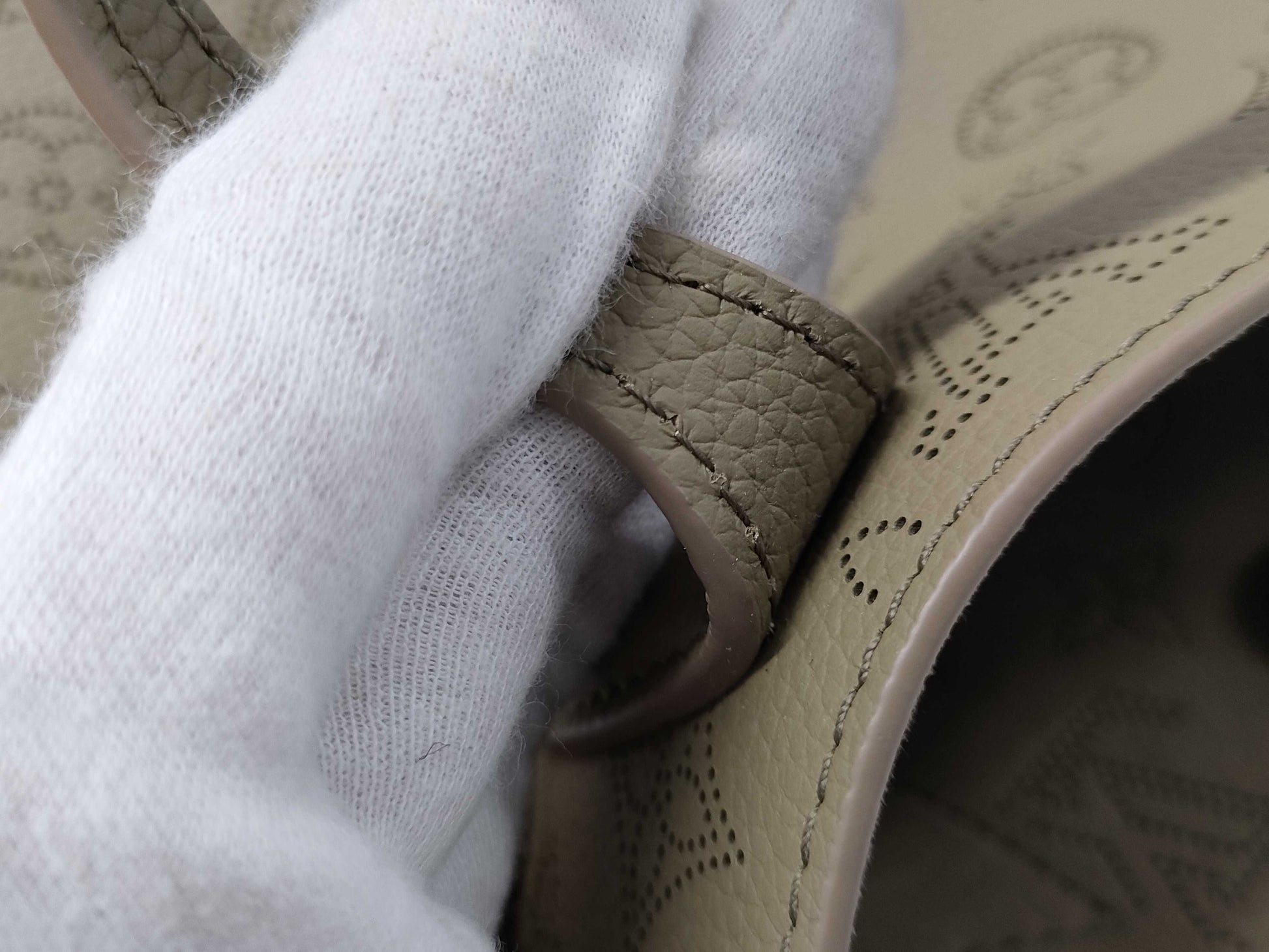 LOUIS VUITTON Mahina M25861 Blossom PM Handbag, Unused, Purchased in September 2025