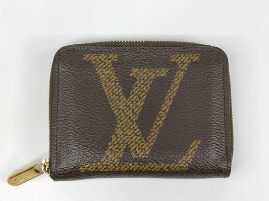 LOUIS VUITTON Monogram Giant Zippy Coin Purse