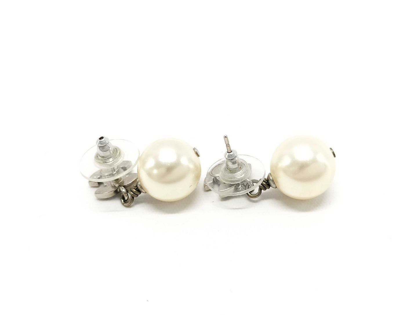 CHANEL Pearl Earrings A18 Earrings