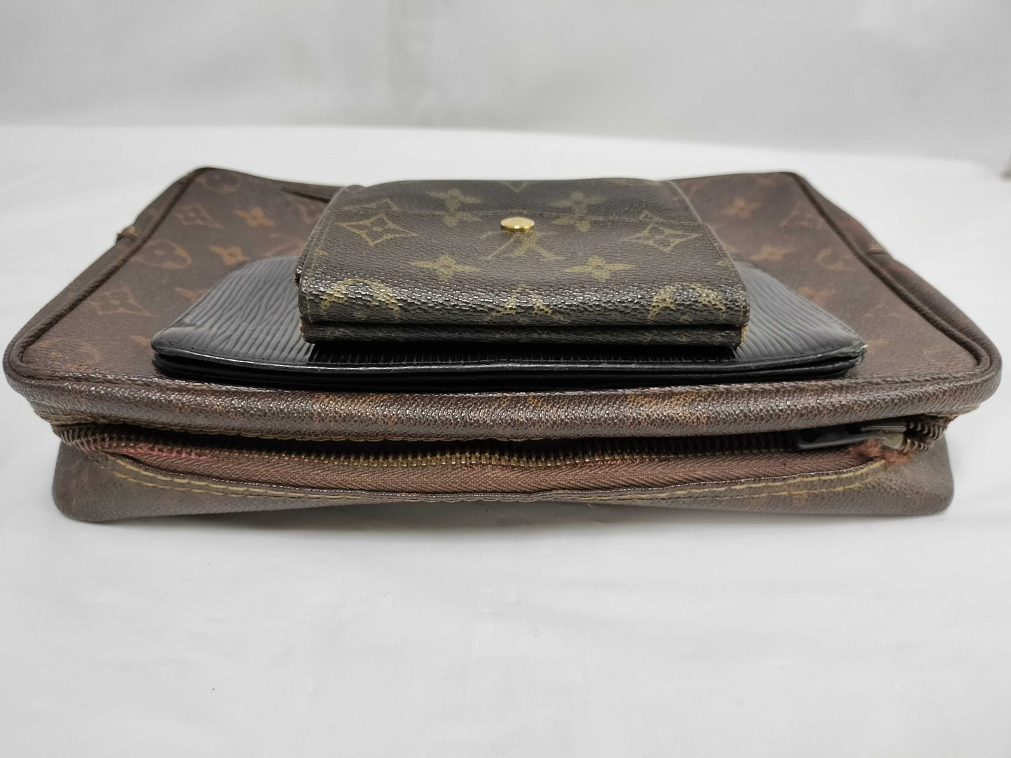LOUIS VUITTON Epi True Towel/W-hook set wallet