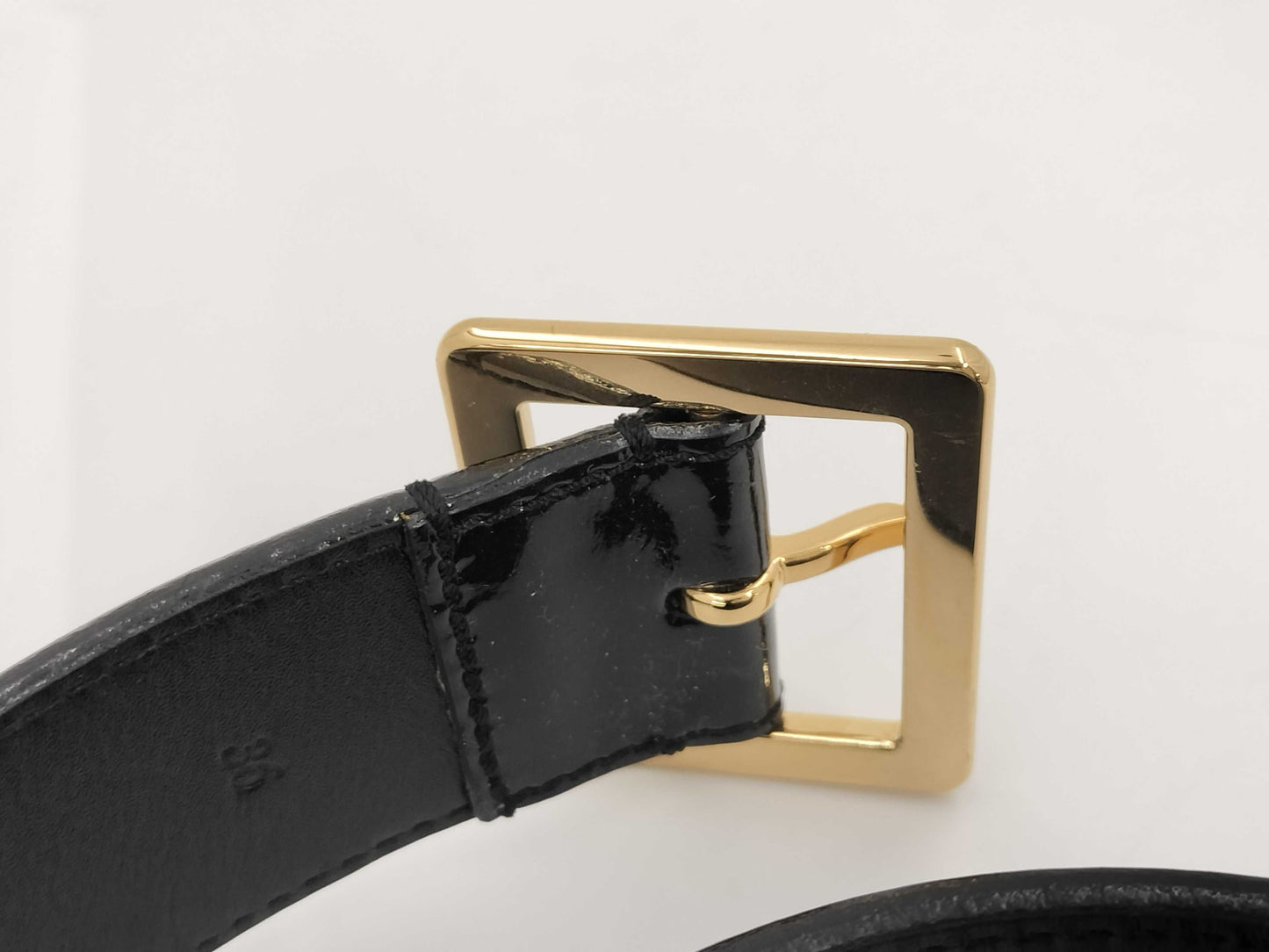 LOUIS VUITTON Enameled Leather Belt