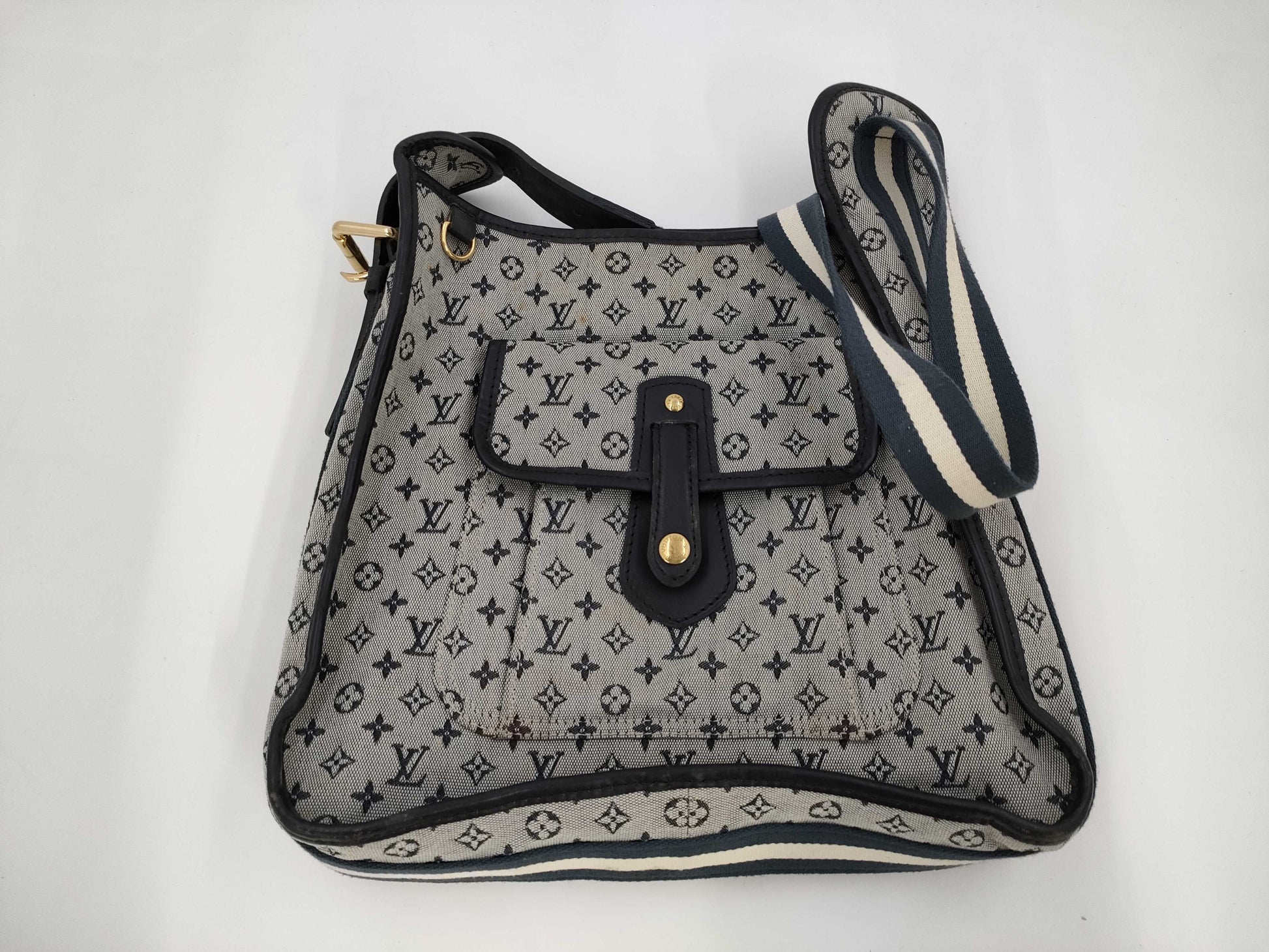 LOUIS VUITTON Monogram Minilan Besas Shoulder Bag