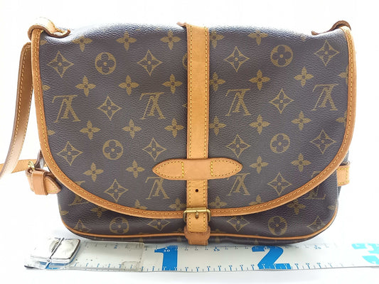 LOUIS VUITTON Monogram M42256 Saumur 30 Shoulder Bag