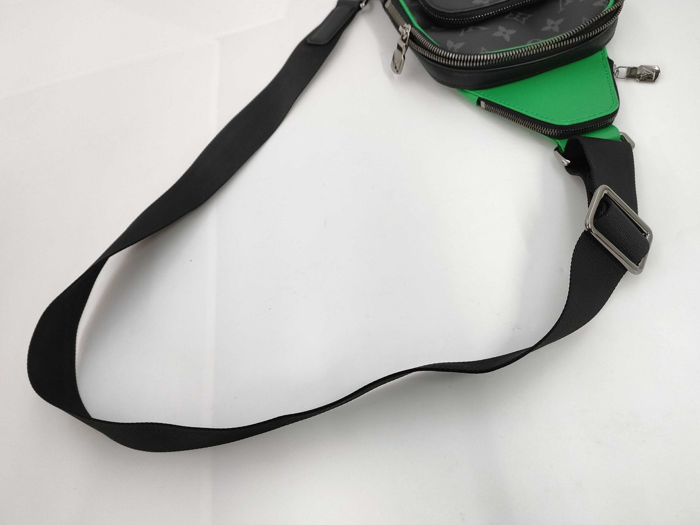 LOUIS VUITTON Avenue Graft Waist Bag