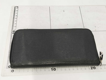 LOUIS VUITTON Taiga Zippy Wallet Vertical Wallet