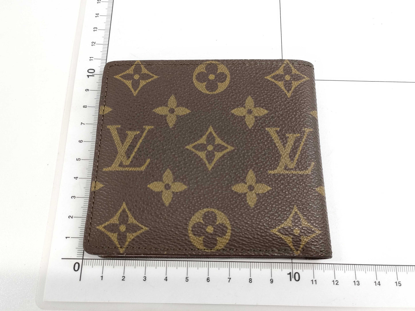 LOUIS VUITTON Monogram Bifold Wallet