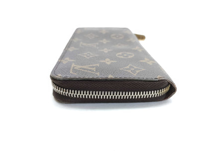 LOUIS VUITTON Monogram Zippy Wallet Round Wallet
