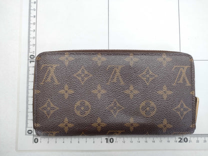 LOUIS VUITTON Monogram Zippy Wallet Round Wallet