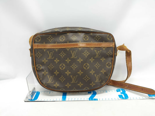 LOUIS VUITTON Monogram Genufeuille Shoulder Bag