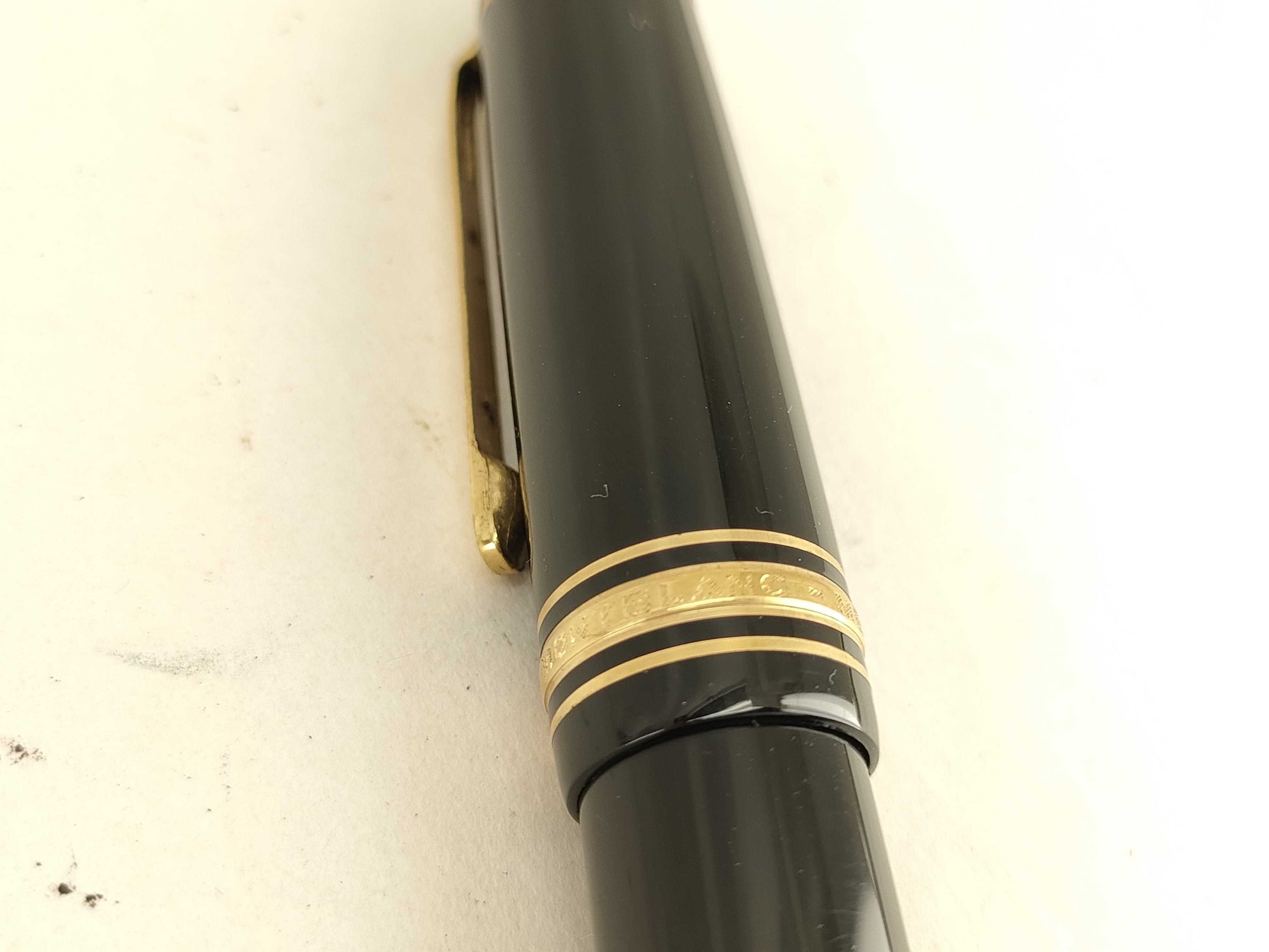 MONTBLANC Meisterstück 585 Fountain Pen