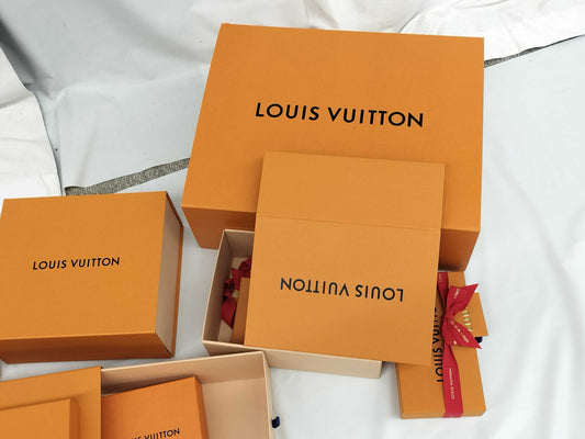 LOUIS VUITTON / 15 Empty Dust Bags 