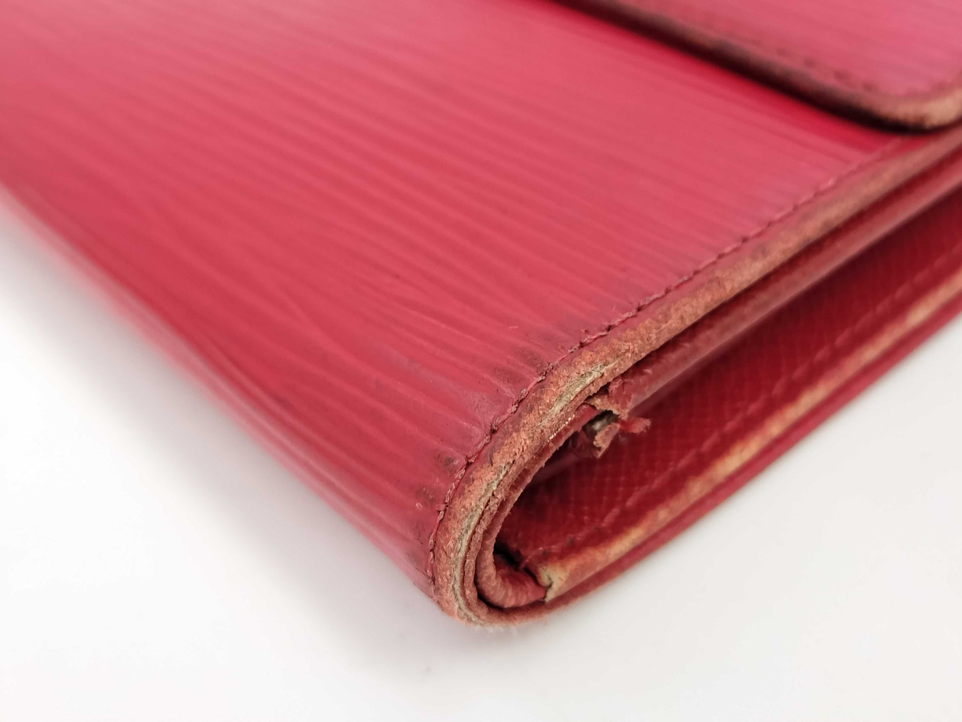 LOUIS VUITTON Epi M63717 Porte Tresor Etui Papier Wallet