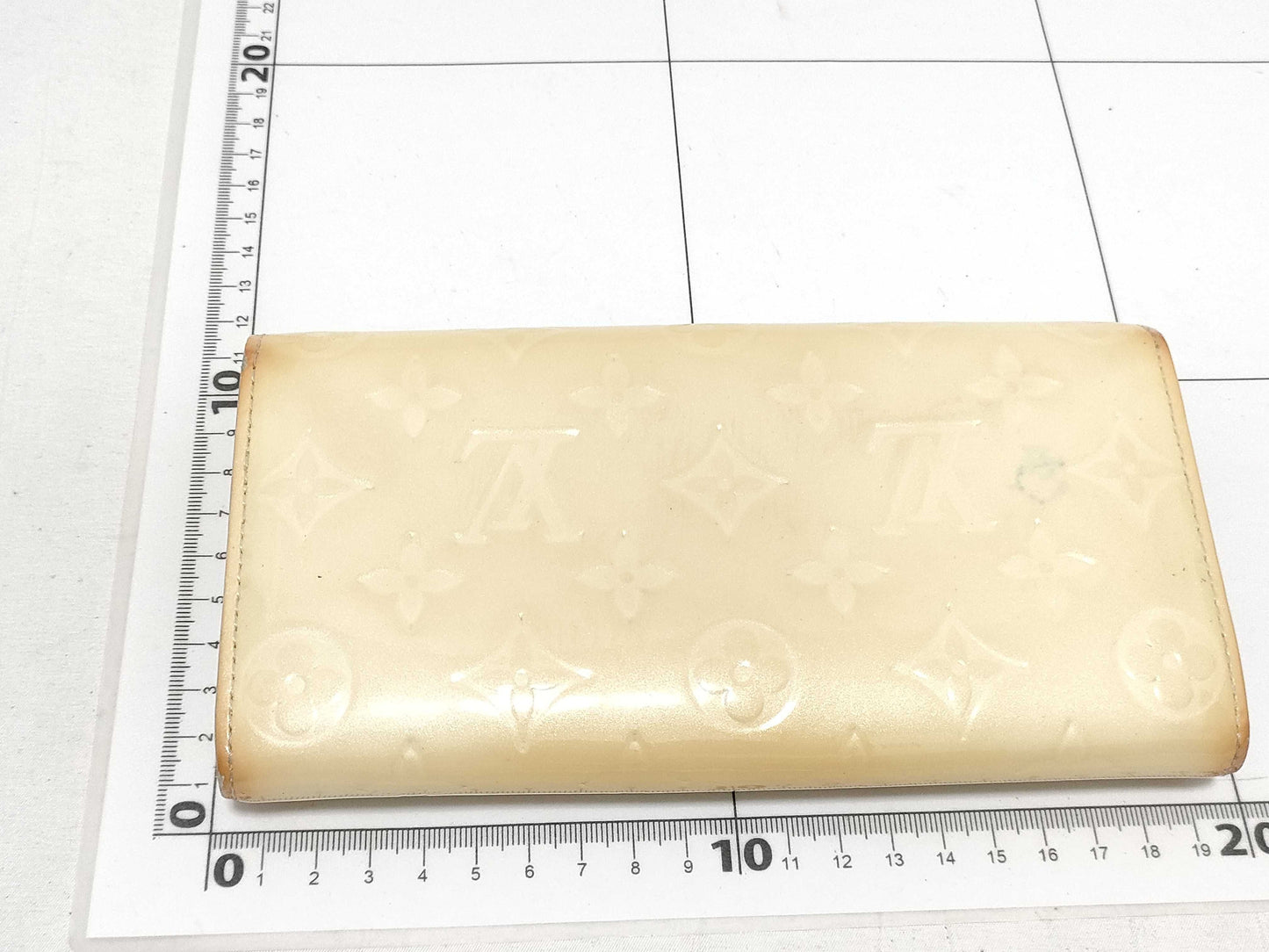 LOUIS VUITTON Vernis Portefeuille Sarah and other wallet sets