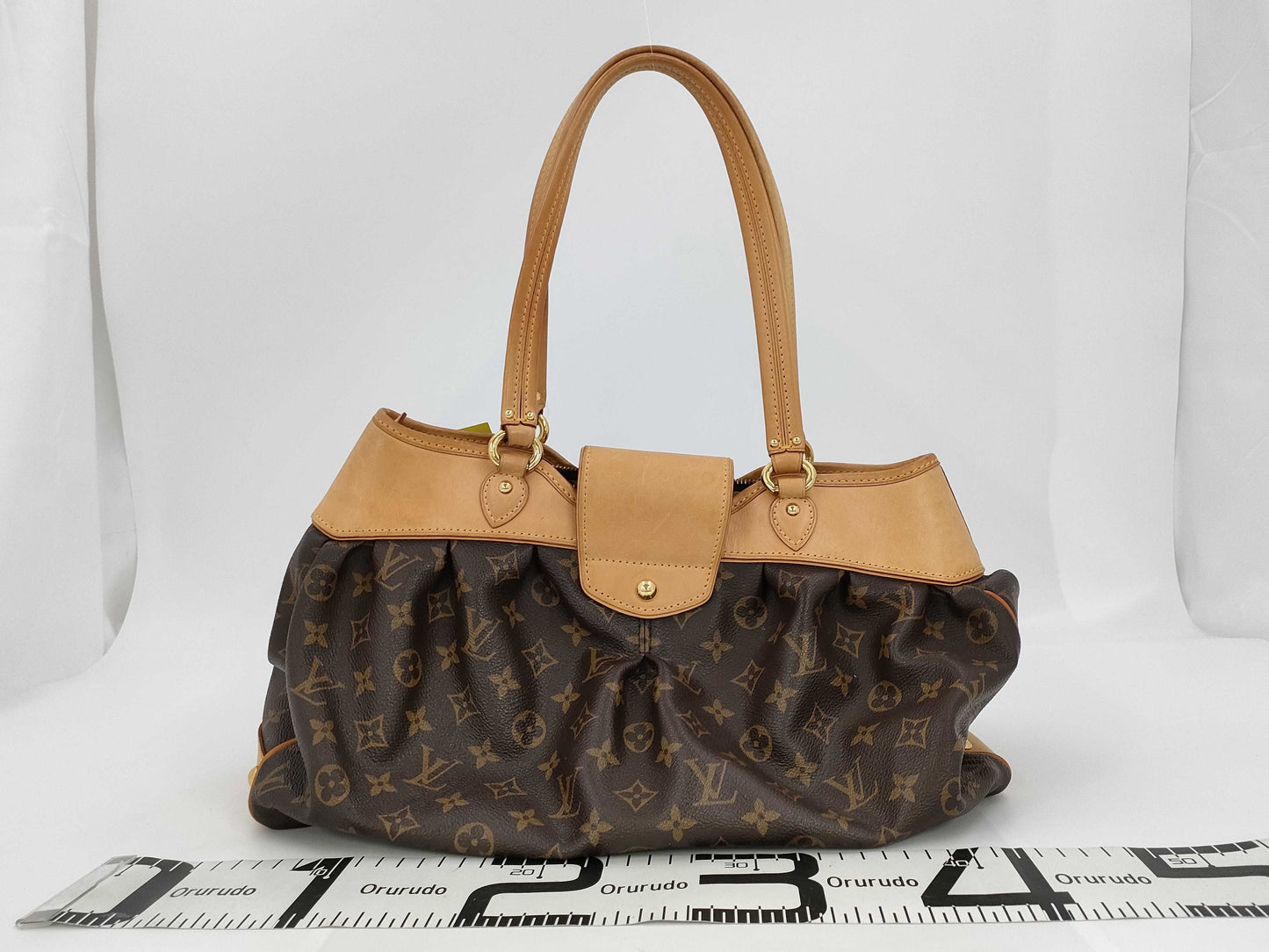 LOUIS VUITTON Monogram Boëtie MM Shoulder Bag