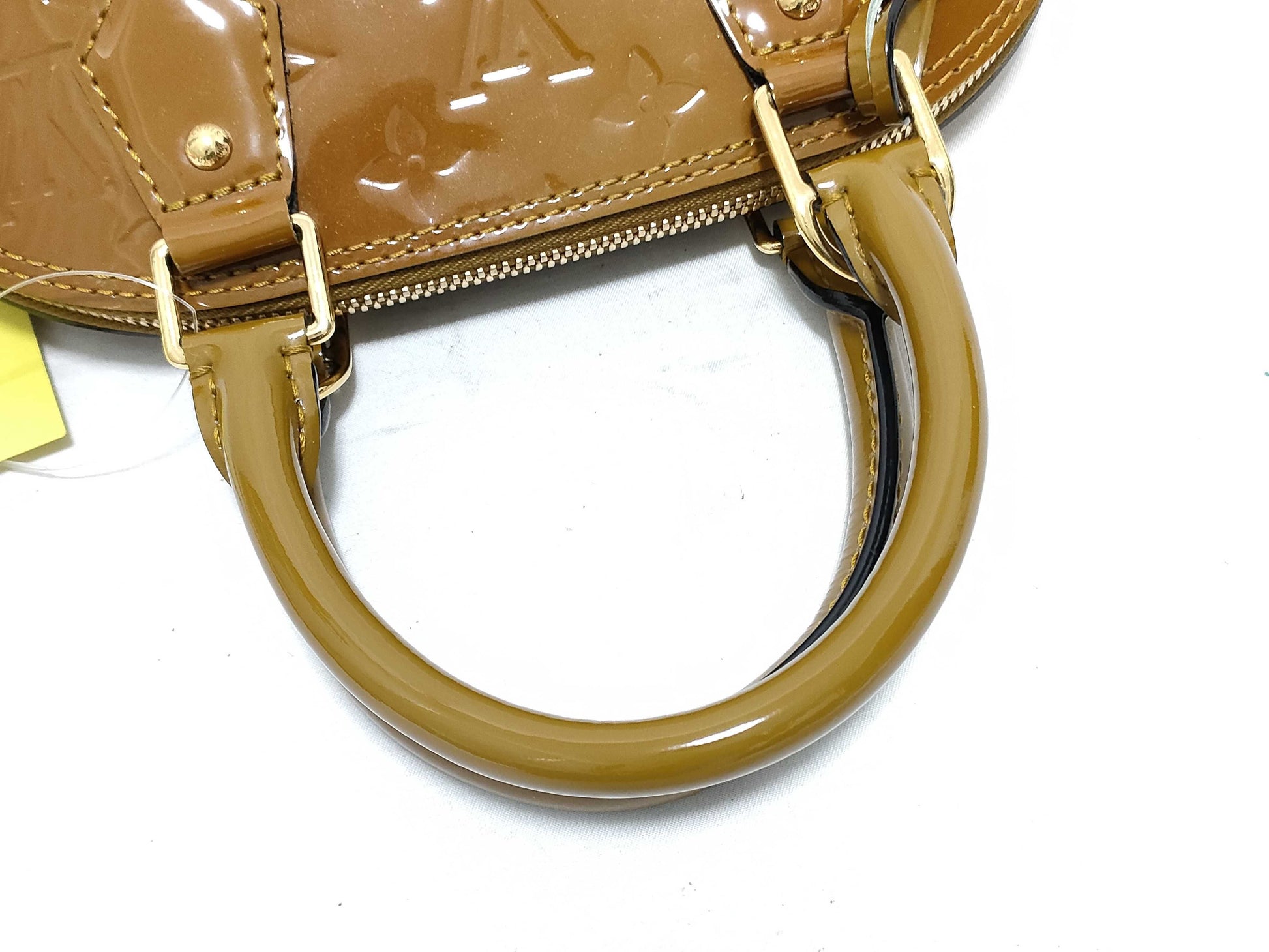 LOUIS VUITTON Vernis Alma BB Handbag